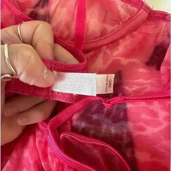 Victoria’s Secret cheetah print slip dress size 36c - Picture 3 of 4